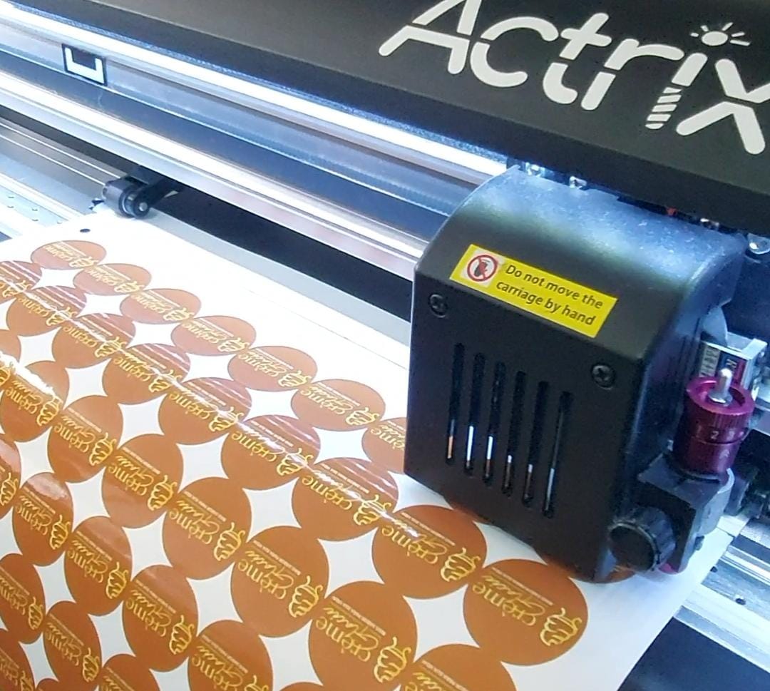 R&oacute;tulos e adesivos personalizados